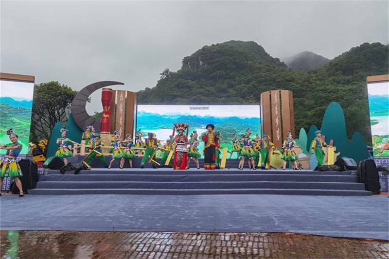 旅游節(jié)開幕式現(xiàn)場(chǎng) 旅游節(jié)開幕式現(xiàn)場(chǎng).jpg