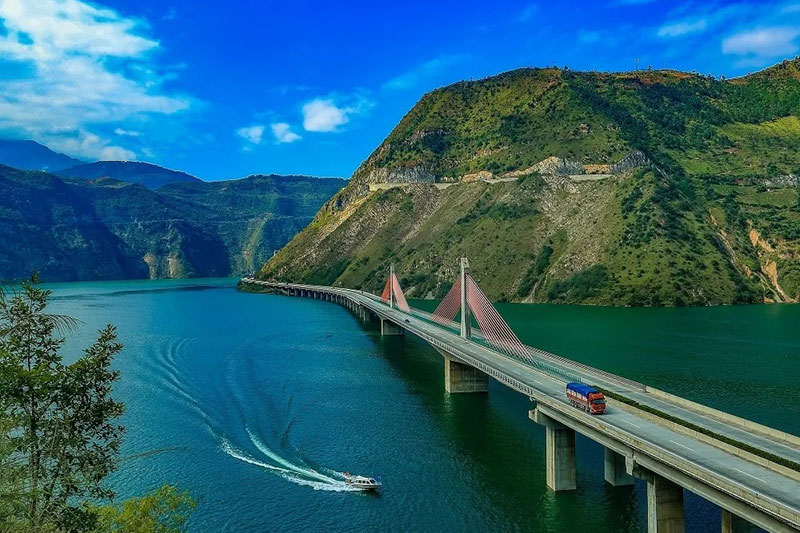 四川：《四川省長江經濟帶發(fā)展實施規(guī)劃》出爐，推動長江國際黃金旅游帶四川段建設！