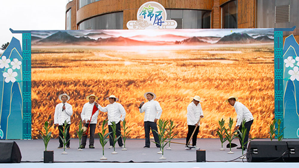 四川：宜賓市屏山縣第九屆李花旅游文化節(jié)開幕，大力推進農旅融合高質量發(fā)展！