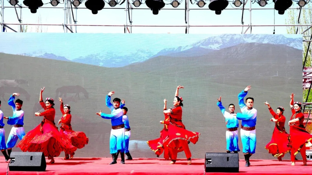 新疆：溫宿縣2024年第六屆鄉(xiāng)村文化旅游節(jié)啟動(dòng)，推動(dòng)鄉(xiāng)村旅游經(jīng)濟(jì)發(fā)展，賦能鄉(xiāng)村振興！