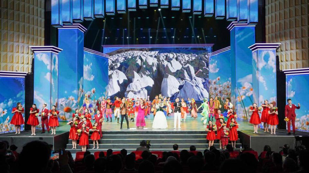 新疆：首屆中國新疆民間藝術季成果展示活動在烏魯木齊舉辦，有效促進各民族交往交流交融！